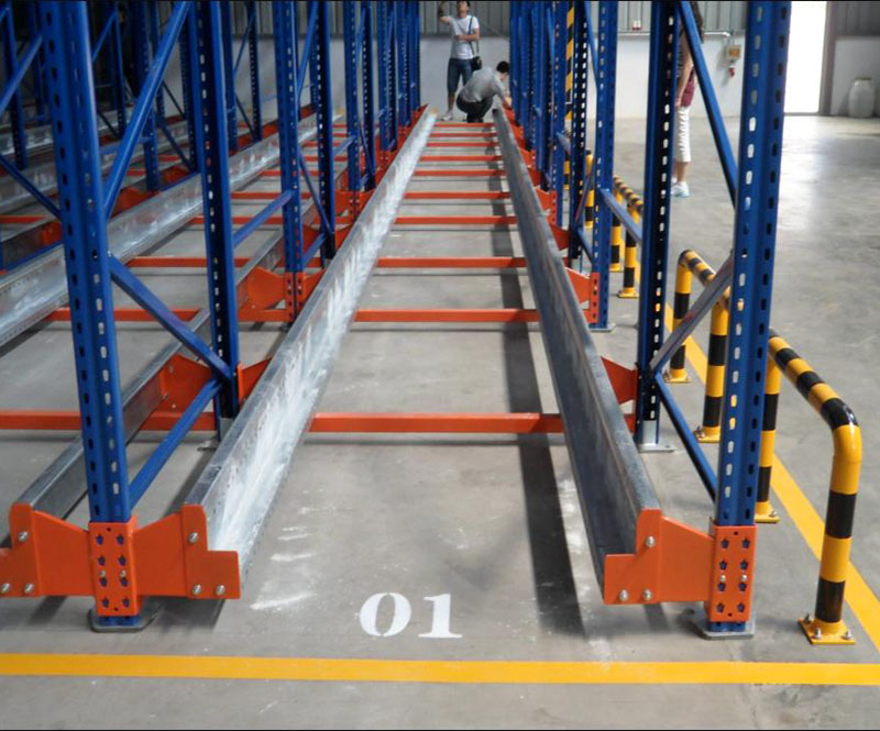 詳細為您介紹什么是穿梭式貨架 ?它的優(yōu)點有哪些?