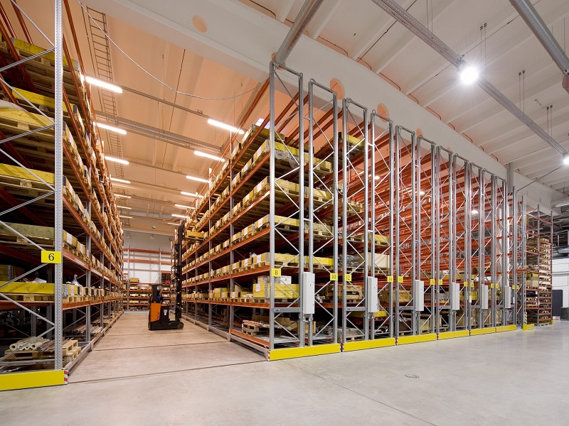 什么是可移動(dòng)式貨架?這類(lèi)貨架優(yōu)勢(shì)有哪些?